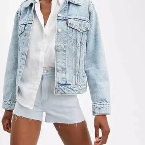 Levi’s High Rise Short